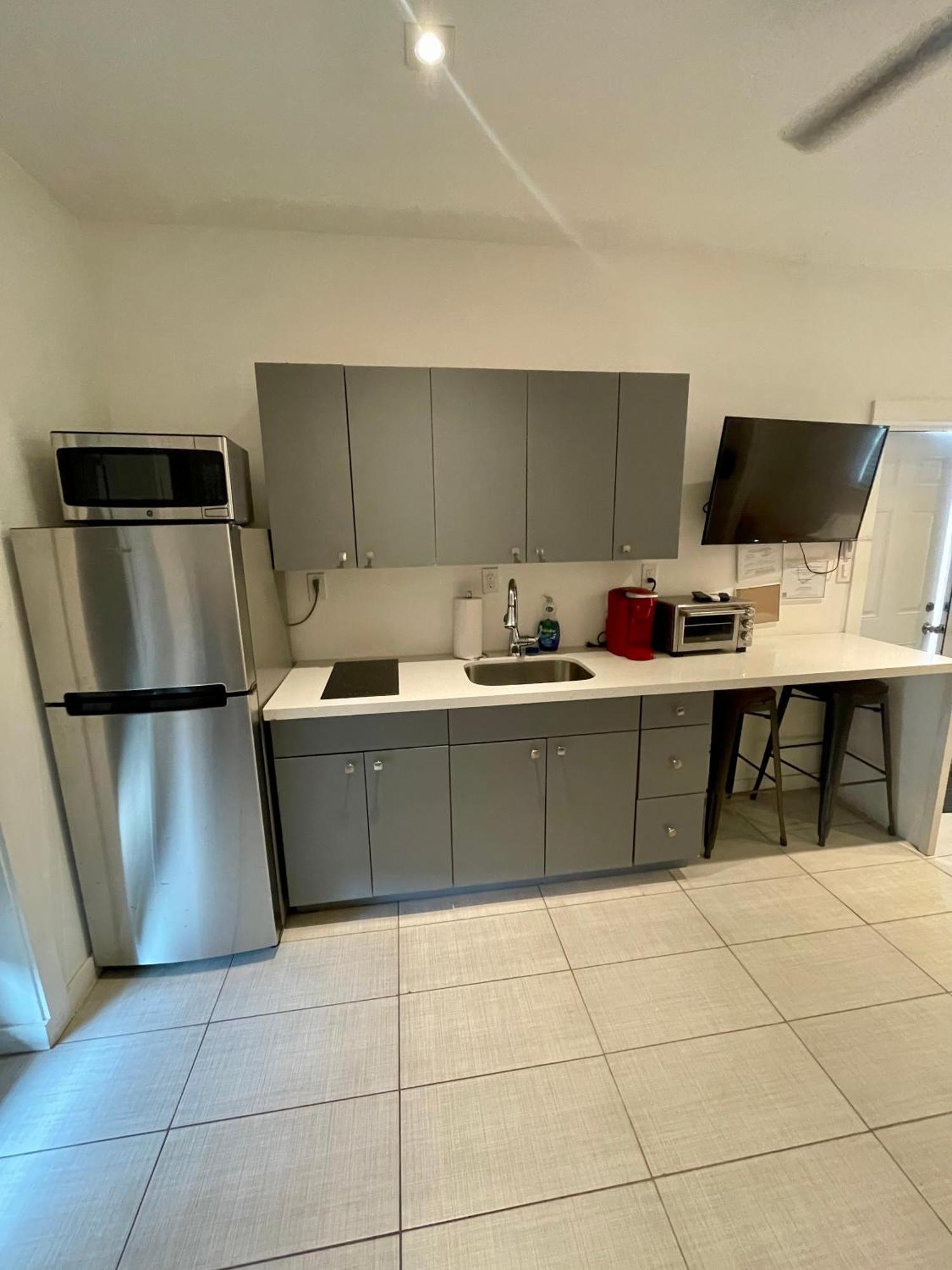 Modern Riverview Apartments フォート・ローダーデール エクステリア 写真