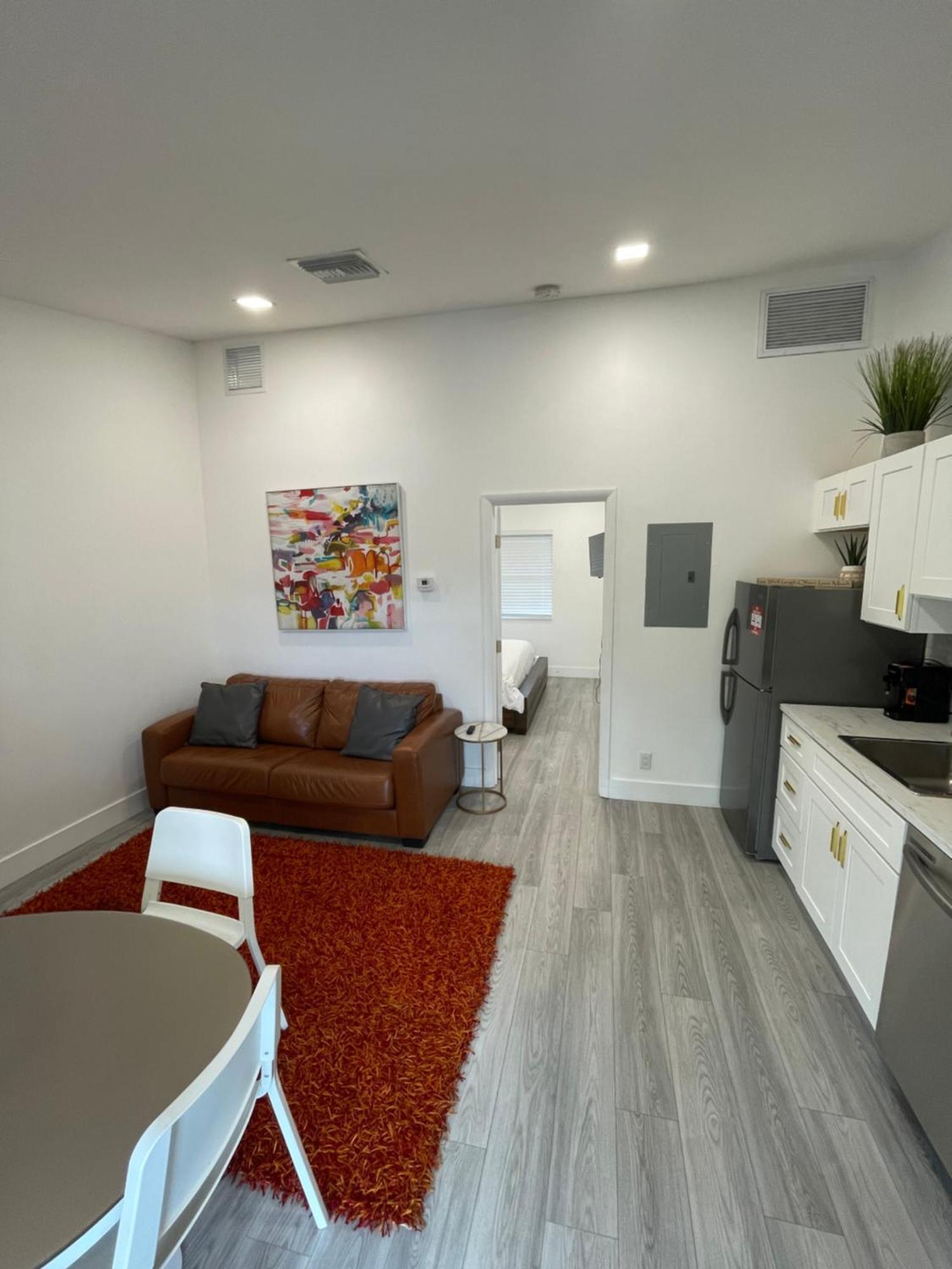 Modern Riverview Apartments フォート・ローダーデール エクステリア 写真
